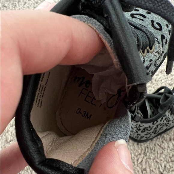 Monkey Feet Lace Up Leather Grey Cheetah Print Boots - Picture 6 of 6